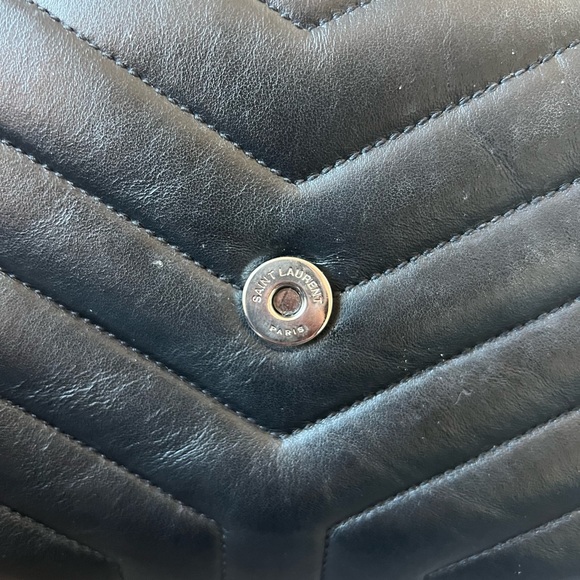 Saint Laurent Small Quilted Loulou bag - Picture 10 of 16